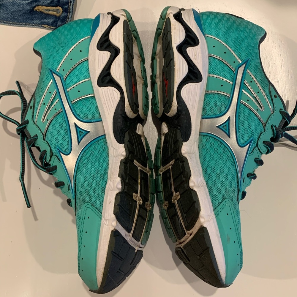 MIZUNO Wave Inspire Women’s Running Shoes